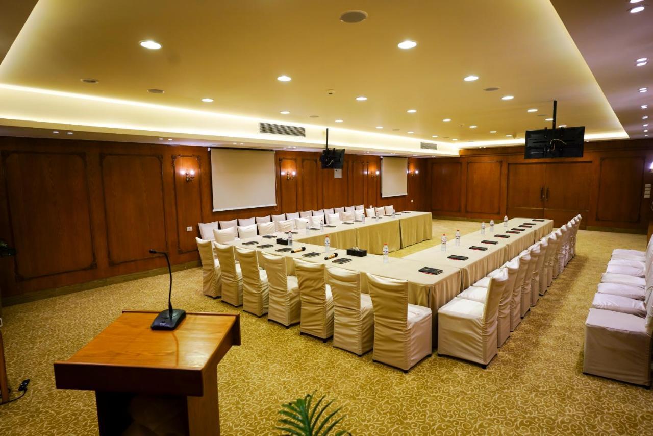 Savoy Hotel Elminya Ngoại thất bức ảnh