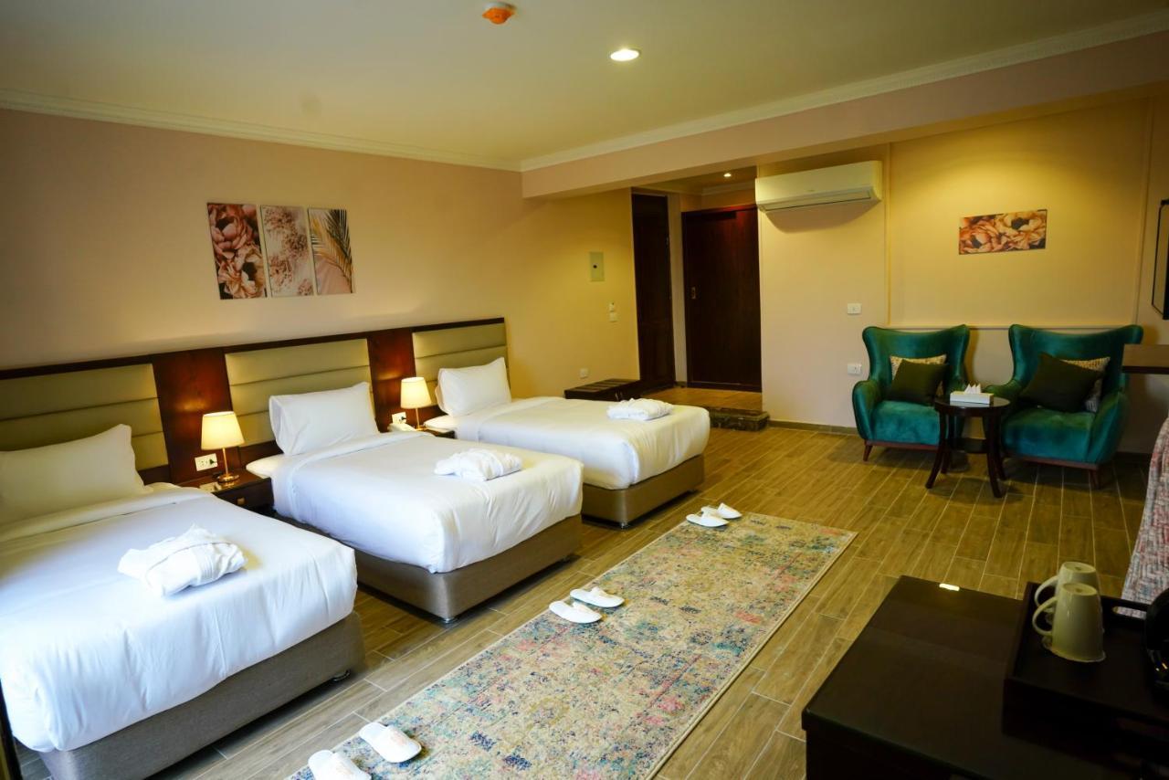 Savoy Hotel Elminya Ngoại thất bức ảnh