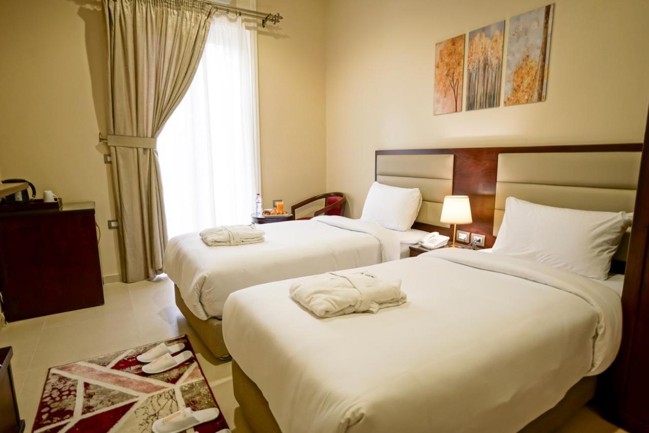 Savoy Hotel Elminya Ngoại thất bức ảnh